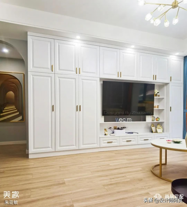 玄關打了4個櫃子,全屋還有10個,這位姐姐是狠人實錘了 玄關打了4個櫃子,全屋還有10個,這位姐姐是狠人實錘了