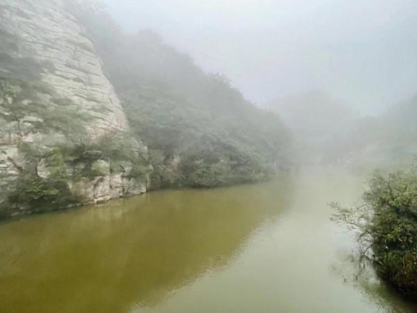 鄭州驢友團八龍潭穿越盧崖瀑布 鄭州驢友團八龍潭穿越盧崖瀑布