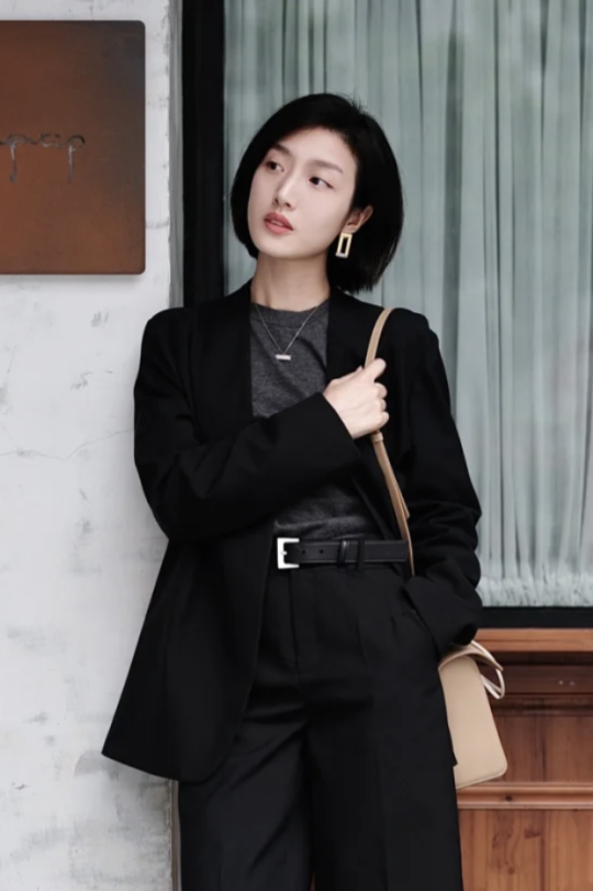 2021秋冬“大女人風”最流行,夠颯夠時髦 2021秋冬“大女人風”最流行,夠颯夠時髦