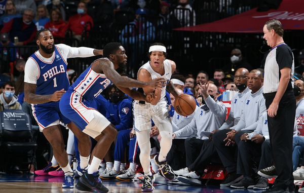 小庫裡24分，恩比德罰球定勝局！76人拒絕爆冷，魔術新秀未來可期