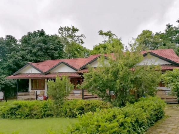 兩個女教師在緬甸偏遠農村的兩天一晚:缺電少水路難走,以為穿越 兩個女教師在緬甸偏遠農村的兩天一晚:缺電少水路難走,以為穿越