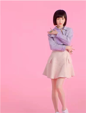 37歲唐嫣擺脫不了“傻白甜”！新片裝嫩小心機太高階，短髮不敢認