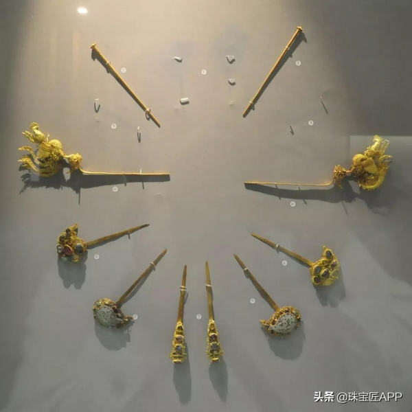 1400件金器，件件無價！明梁莊王墓，一己之力養活半個漢服首飾圈