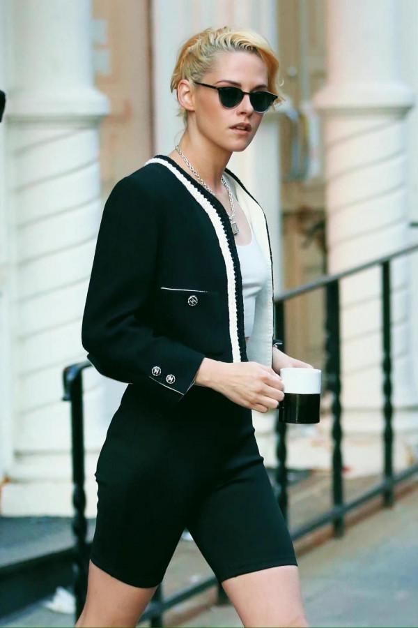 小K與女友終成定局！被求婚後女人味更足，與黛安娜相似度驚人