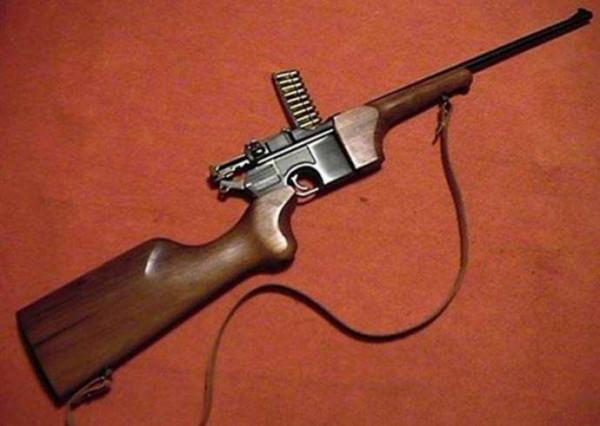 抗戰劇中的武器常客&mdash;&mdash;&OpenCurlyDoubleQuote;駁殼槍&rdquo;