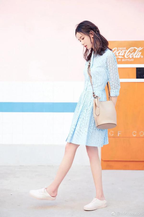 陳都靈新造型，酷感凌厲或優雅率性，輕鬆駕馭御姐風蘿莉風