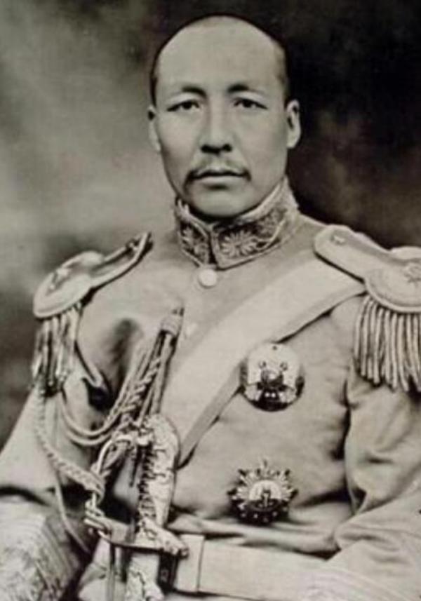 岡村寧次派特務暗殺彭德懷，無意間弄到一份演講稿，將特務都殺了