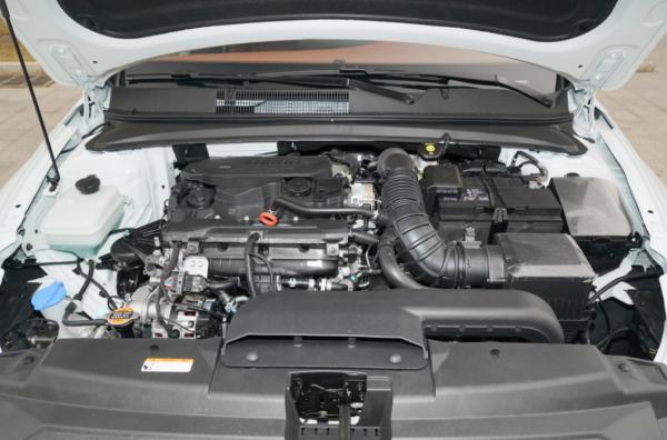 採用雙外觀設計,售價十幾萬元的中型車名圖,為何銷量不高 採用雙外觀設計,售價十幾萬元的中型車名圖,為何銷量不高