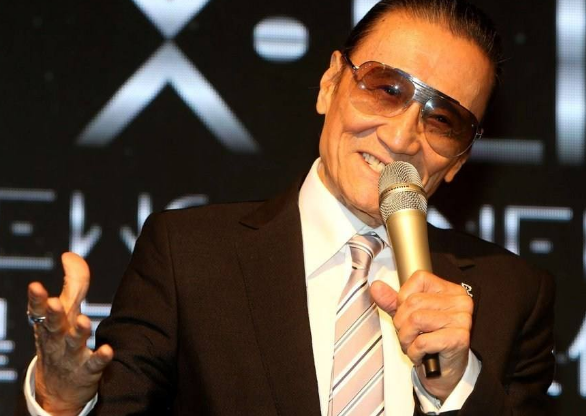 謝賢的心酸：談到兒子謝霆鋒離婚止不住流淚，怕謝霆鋒走我老路