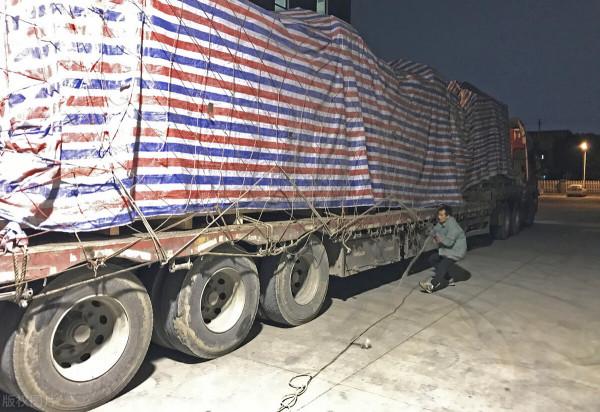 男子從不工作，釣魚釣了十多年，他的經歷比你想象的要複雜