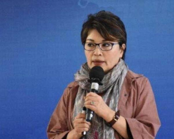 央視國臉李瑞英：《新聞聯播》開播前聽聞兒子墜樓，含淚堅守崗位