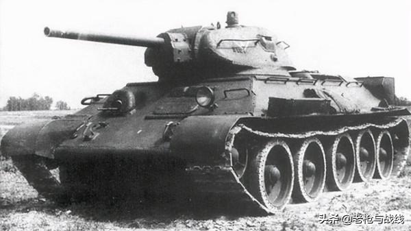 車尾巴上的大箱子是幹什麼用的?閒扯T-34的附加油箱及類似附件 車尾巴上的大箱子是幹什麼用的?閒扯T-34的附加油箱及類似附件