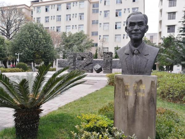 蔣夢麟，年過七旬娶嬌妻，遭好友反對，胡適：她前夫的教訓太深刻