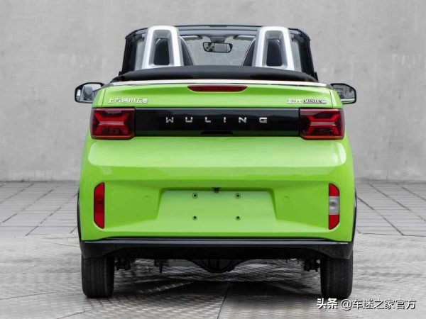 宏光MINIEV敞篷版實車圖曝光 採用全新軟頂設計