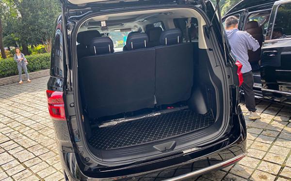 新上汽大通MAXUS G20 PLUS 瞄準賓士V級