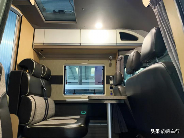 景宴-棲599 B型房車，靈活車身，舒適性可與C型車相比