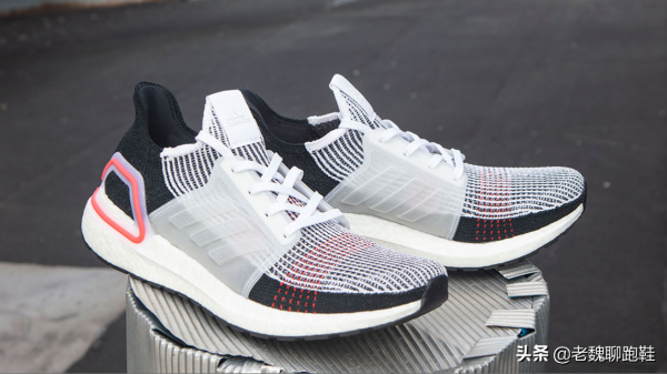 為什麼穿阿迪跑不了多久就會累?原來,和材料很有關係 為什麼穿阿迪跑不了多久就會累?原來,和材料很有關係