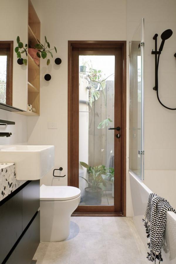 真羨慕國外，沒錢也能住120㎡小複式，客廳連院子，一片悠閒愜意