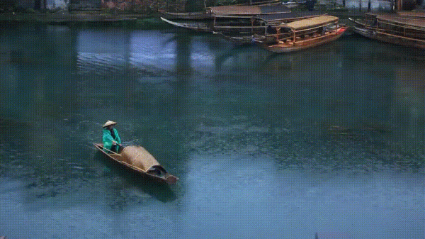 湖南這座城市不僅擁有“湘西最美高鐵”,還有沈從文最愛的開刀橘 湖南這座城市不僅擁有“湘西最美高鐵”,還有沈從文最愛的開刀橘