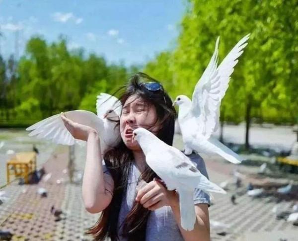 人在鏡子裡看到的自己會比真實的你好看30％，到底是不是真的？