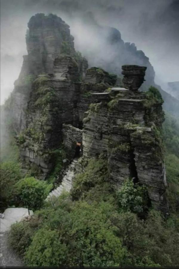 大美梵淨山 猶如仙境 煙霧繚繞