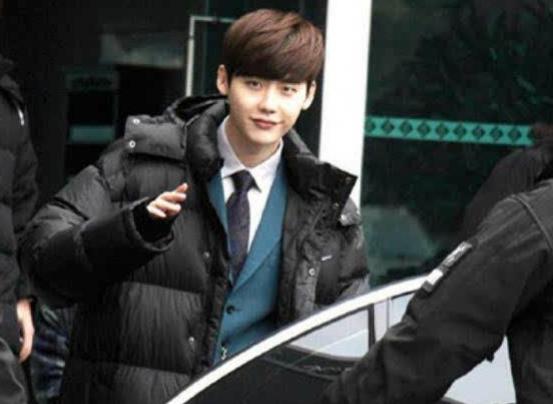 《青簪行》後,《翡翠戀人》也“活”過來了?粉絲稱已看完很垃圾 《青簪行》後,《翡翠戀人》也“活”過來了?粉絲稱已看完很垃圾