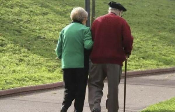 老年人怎麼吃膏方？服用膏方有技巧