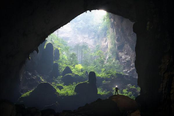 世界最大洞穴，相當於50層樓高，可容納全球72億人，還在不斷增大
