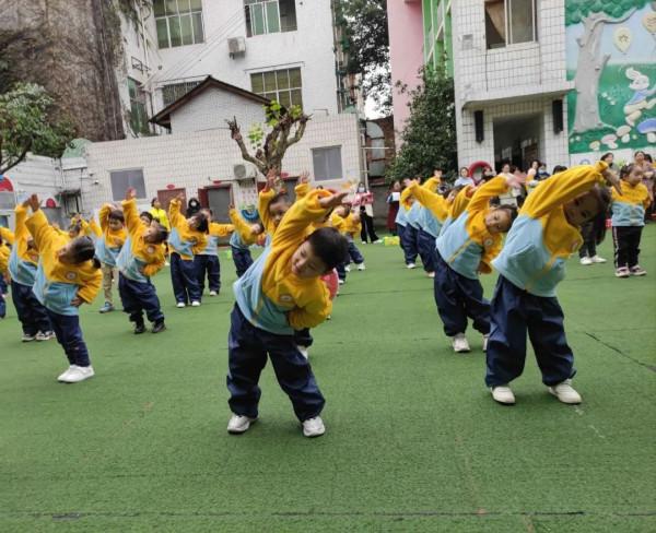 樂至縣幼兒園：“早”尋活力 操練快樂
