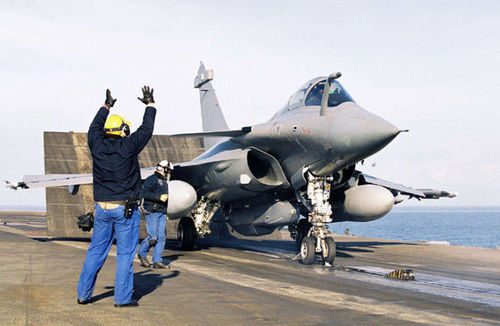 又是因為軍購，法國和美國又卯上了