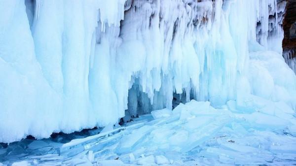 疑惑?鐳射轟擊水,水發生意外突變 疑惑?鐳射轟擊水,水發生意外突變