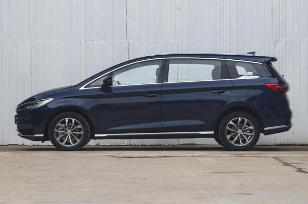 試駕2021款宋MAX，國產MPV顏值擔當，適合家用