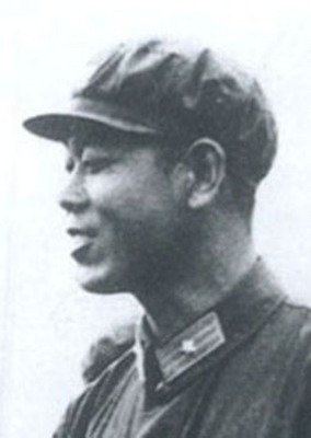 組建地空導彈部隊，幹部一律是高職低配，劉亞樓：審查祖宗三代