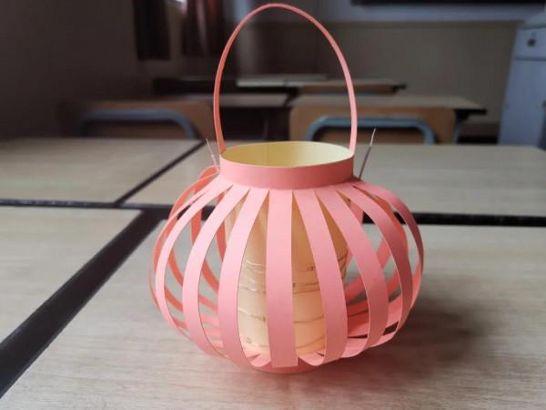 這個好玩！這種燈籠用手指就能點亮