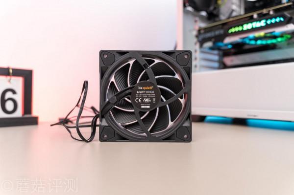 安靜又漂亮，質感很出色、德商必酷Light Wings靜音ARGB風扇 評測