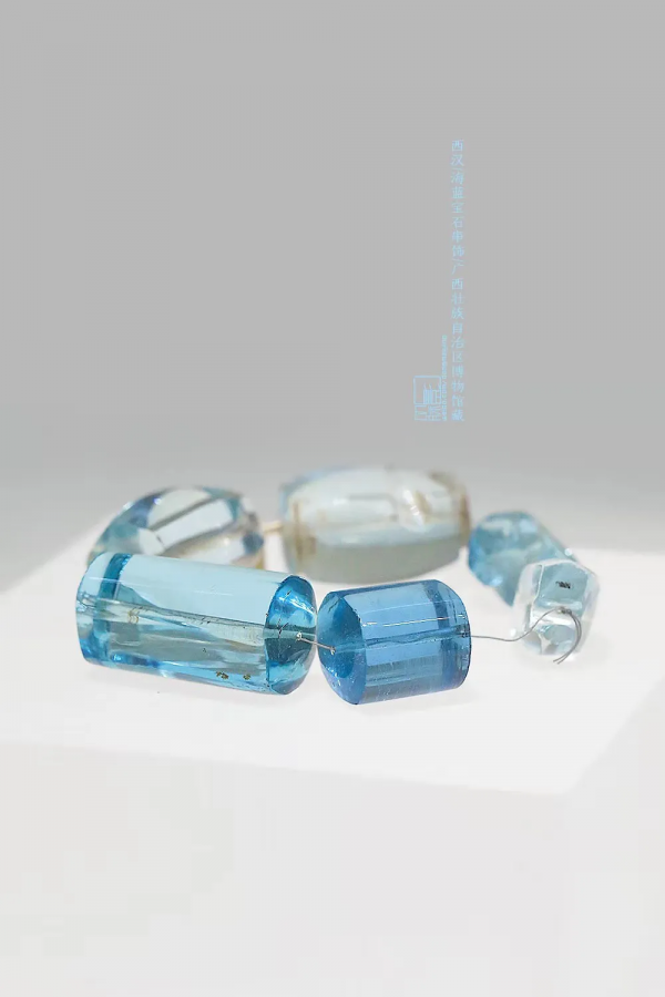 藍色文物集錦:走進每一個良夜 藍色文物集錦:走進每一個良夜