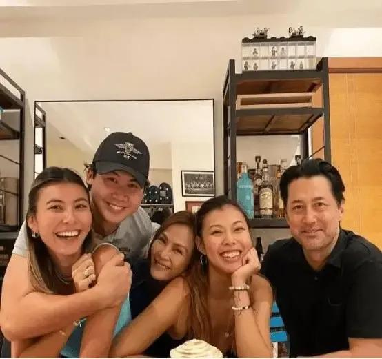 56歲王敏德宣佈大女兒將與女朋友結婚，不介意兩人一起懷孕