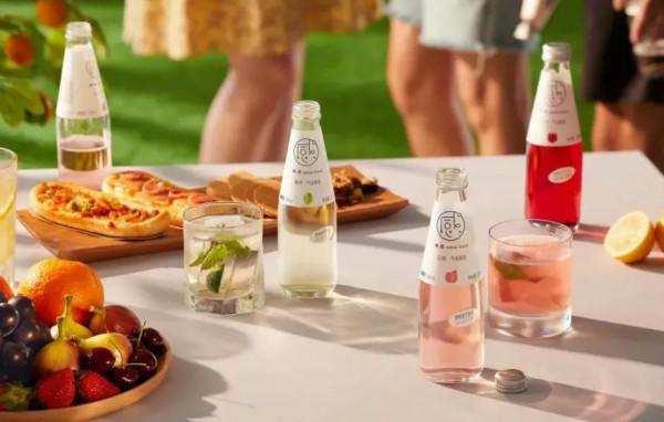 有品日報 | 亞馬遜或將聯合星巴克開咖啡館；黑石收購塑身衣品牌Spanx多數股權；永璞x盒馬推特調咖啡