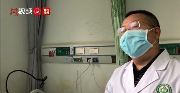 家長警惕!一根線頭令女嬰不幸截肢,20年後醫生為她再造手指 家長警惕!一根線頭令女嬰不幸截肢,20年後醫生為她再造手指