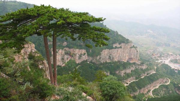 七律•恆嶽觀光文/嶽興漢 (甘肅)