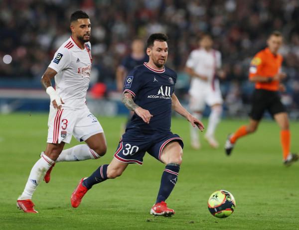 足球——法甲：巴黎聖日耳曼勝里昂