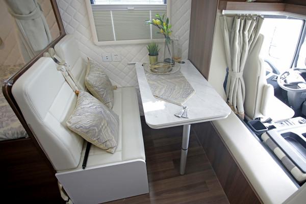 48V能源供給/初代網紅平頭卡車 法美瑞海角7號全系房車震撼亮相 48V能源供給/初代網紅平頭卡車 法美瑞海角7號全系房車震撼亮相