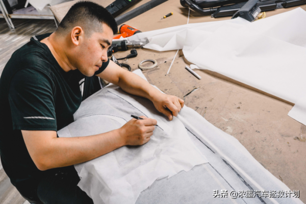 「可愛小車」整備一臺袖珍小車鈴木吉姆尼，有型才能釋放你的個性