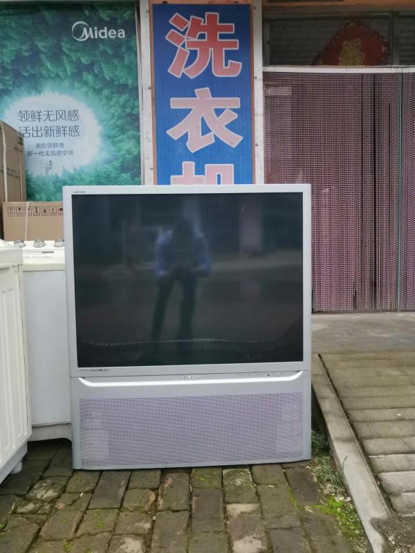 這款電視誰家還有? 這款電視誰家還有?