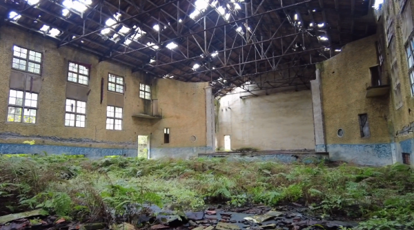 四川廢棄的軍工廠，曾是深山裡的繁華小城，如今卻十分冷清