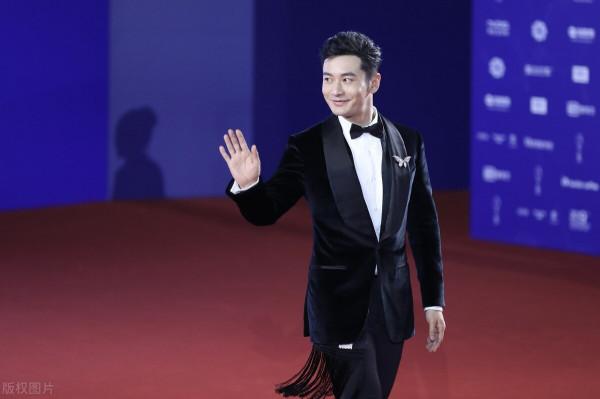 傻白甜還是狠角色？說說小明哥和大寶貝的資本往事