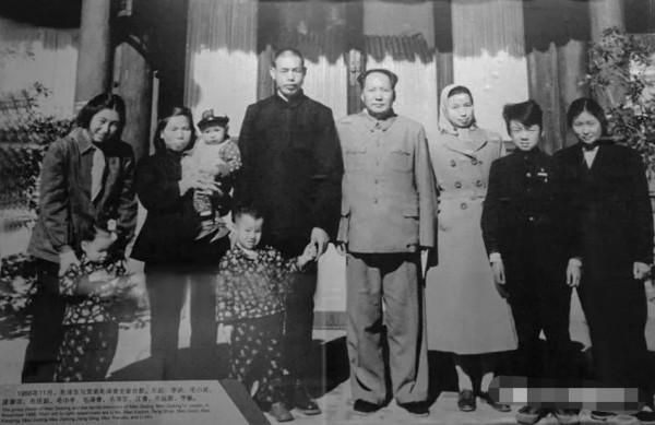 1952年,一股長“暴富”被審查,他說:錢是我堂哥毛澤東給的 1952年,一股長“暴富”被審查,他說:錢是我堂哥毛澤東給的