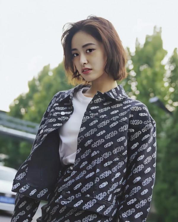 有喜歡沈月的嗎？憑藉《顫抖吧阿部》進入演藝圈