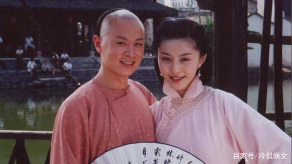 “錯過”兩位佳人，娶素人為妻，演技炸裂為人低調，他是誰？