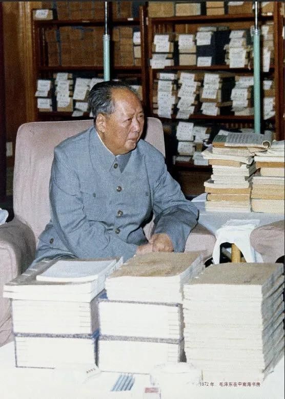 76年王震前去探望鄧小平，鄧小平連發幾問：葉劍英住哪裡？怎麼樣